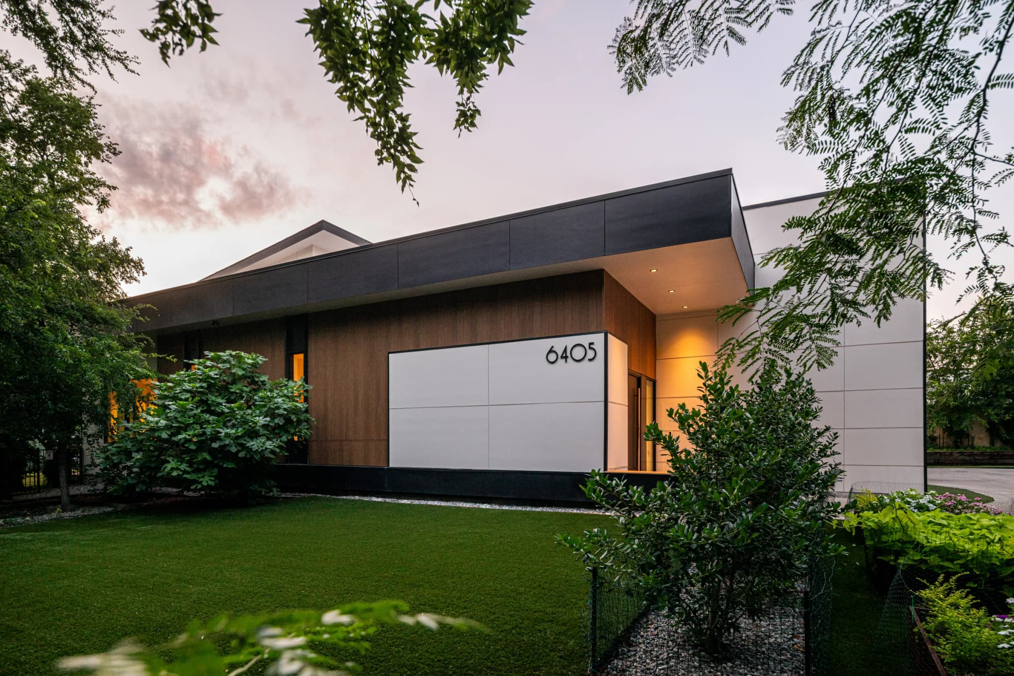Nutwood Circle: exterior by Williams Drake