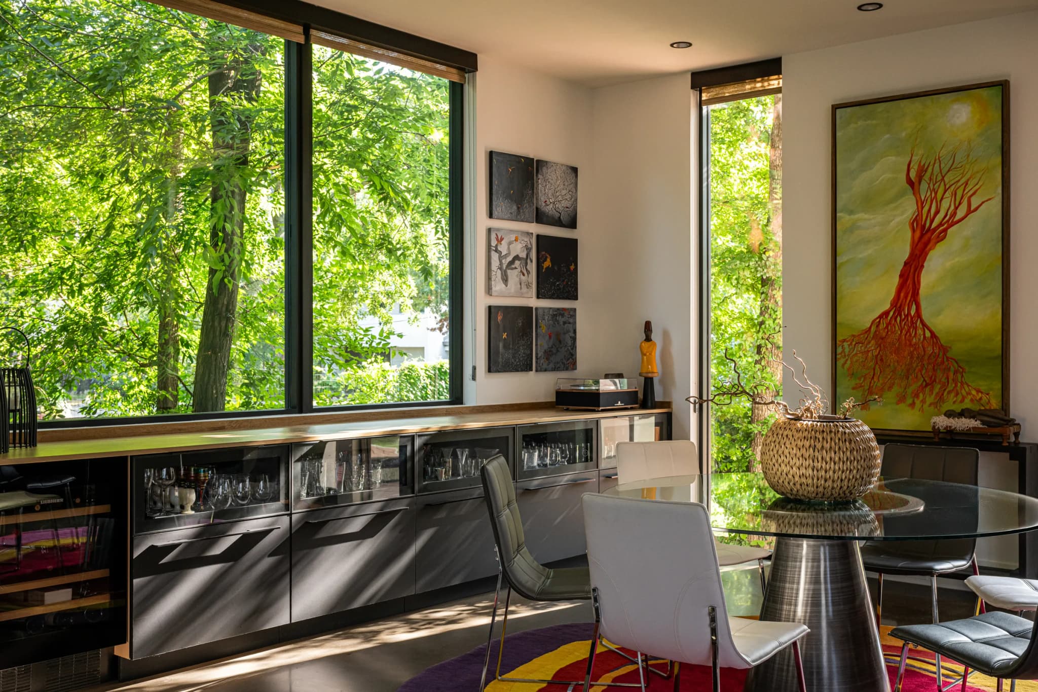 Nutwood Circle: dining by Williams Drake